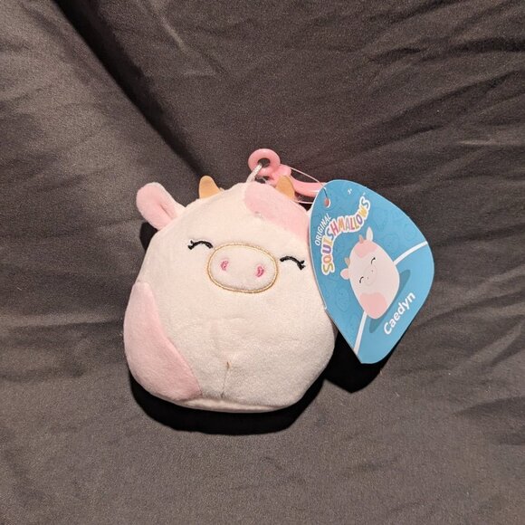 Squishmallows Caedyn the Pink Cow Clip-on Keychain - Picture 1 of 4